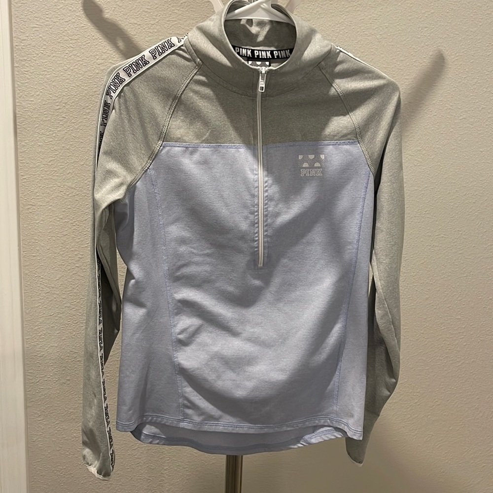 Women’s Victoria’s Secret Pink pullover (S)
